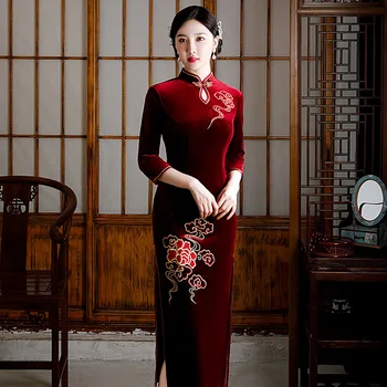  2022 m. Žiemos Moterų Naują Aukso Aksomo Retro Kinų naujieji Metai Suknelė Ilgai Cheongsam Qipao Moterų Vakare Vestuvės Dress