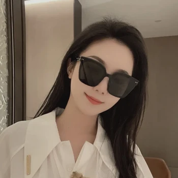  Yuumi Lo Ląstelių Akiniai nuo saulės Moterims Vyrai Black Akiniai Cat eye MGlasses Spy Mados Negabaritinių Prabangos Dizaineris Prekės Jennie Korėja